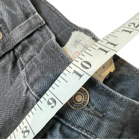 We The Free Maggie Mid Rise Distressed Black Jeans Size 27 - Picture 9 of 11
